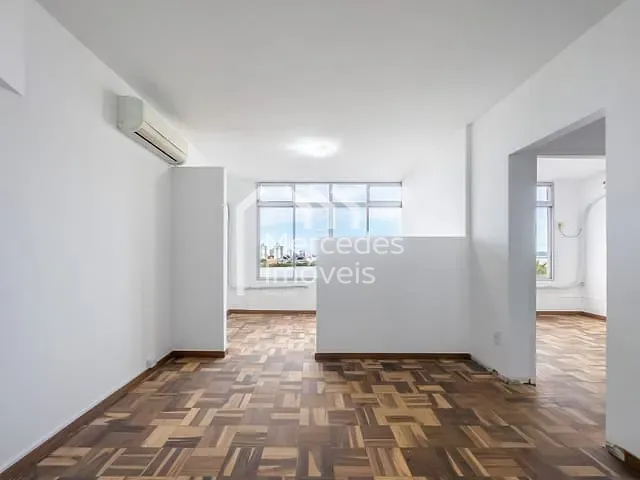 Sala com 54m², para alugar, no bairro Centro em Itajaí