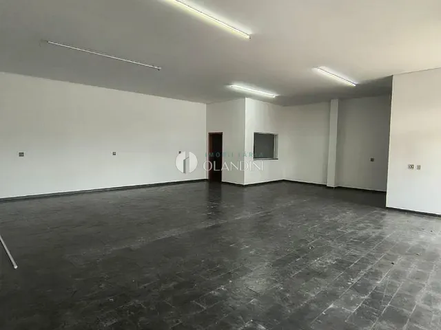Sala com 300m², para alugar, no bairro Parque Das Paineiras em Artur Nogueira