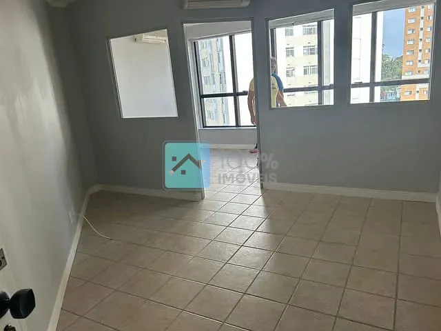 Sala com 27m², à venda, no bairro Jardim Esplanada II em São José dos Campos