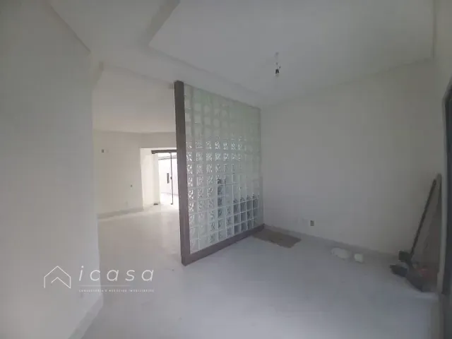 Sala com 12m², para alugar, no bairro Vila Pantaleão em Caçapava