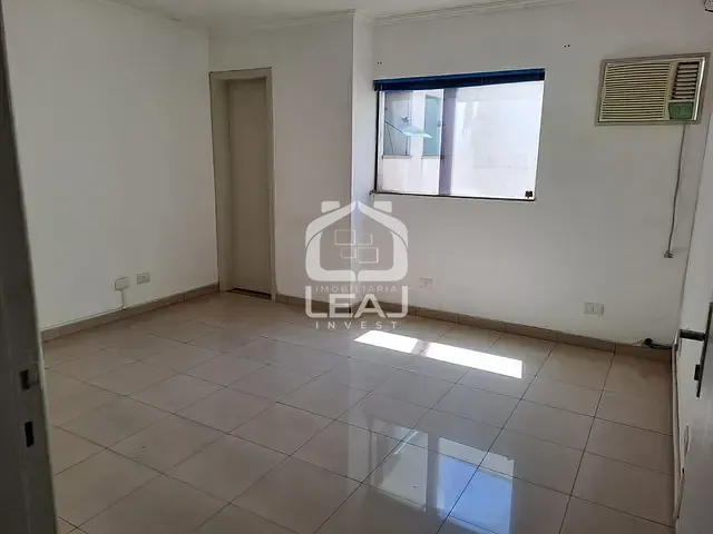 Sala com 30m², para alugar, no bairro Vila Nova Conceição em São Paulo