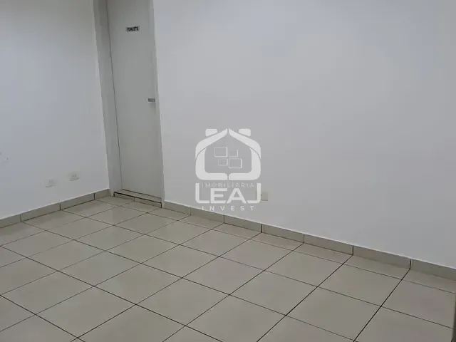 Sala com 30m², para alugar, no bairro Vila Nova Conceição em São Paulo