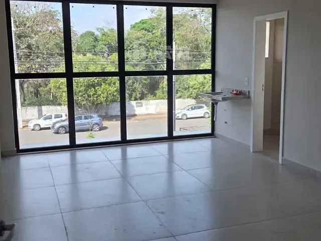Sala com 35m², para alugar, no bairro San Conrado em Londrina