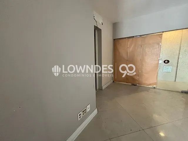 Sala à venda, no bairro Copacabana em Rio de Janeiro