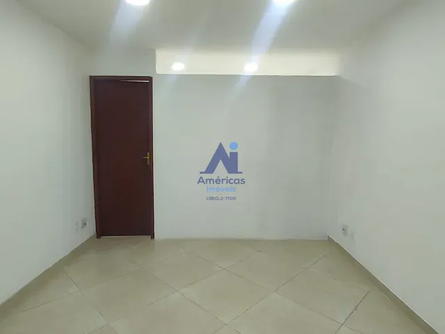 Sala com 33m², para alugar, no bairro Recreio dos Bandeirantes em Rio de Janeiro