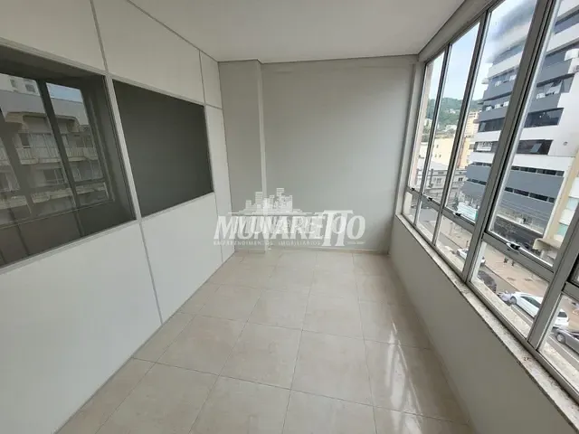 Sala com 61m², para alugar, no bairro Centro em Concórdia