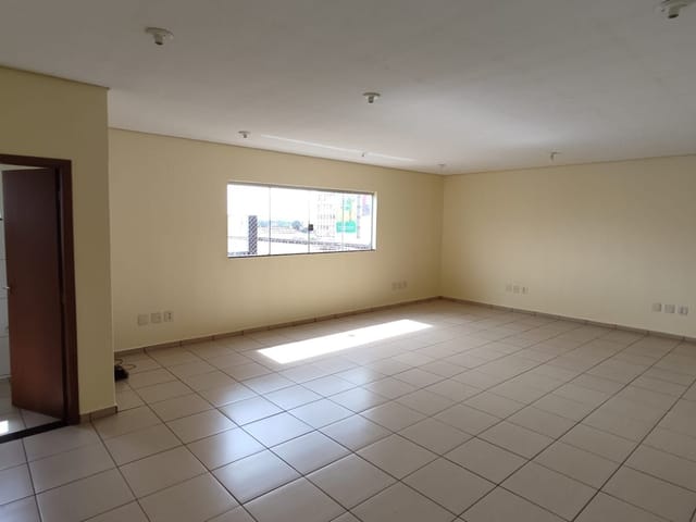 Sala para alugar, no bairro Centro em Cambé