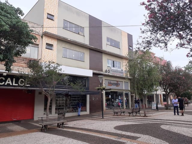 Sala para alugar, no bairro Centro em Cambé