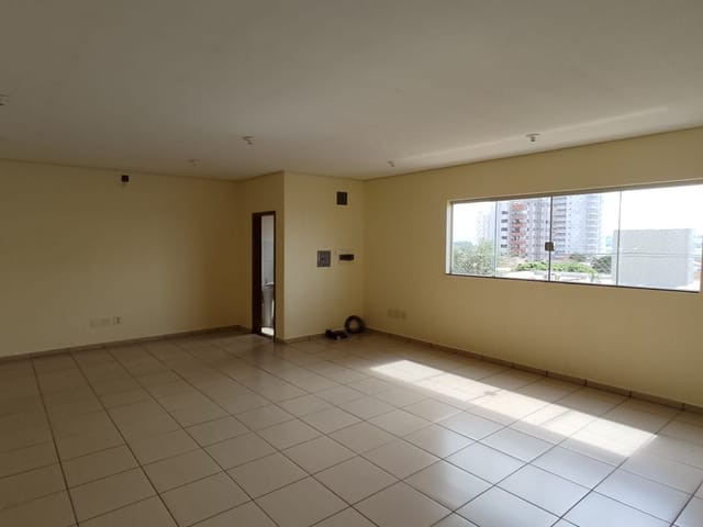 Sala para alugar, no bairro Centro em Cambé