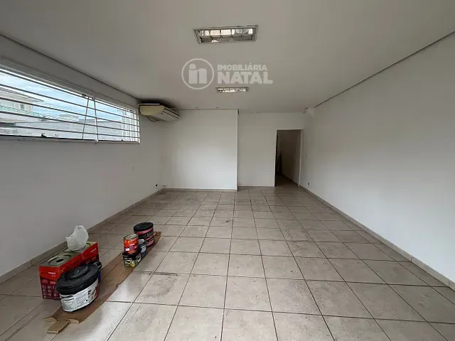Loja para alugar, no bairro Terras de Santana em Londrina