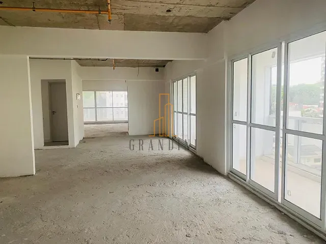 Sala à venda, no bairro Baeta Neves em São Bernardo do Campo