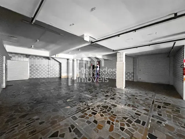 Sala para alugar, no bairro Centro em Itajaí