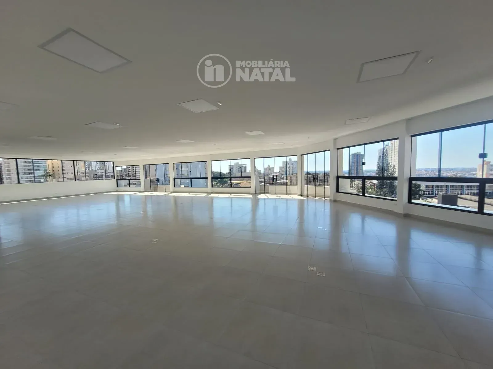 Sala-Conjunto, 400 m² - Foto 2
