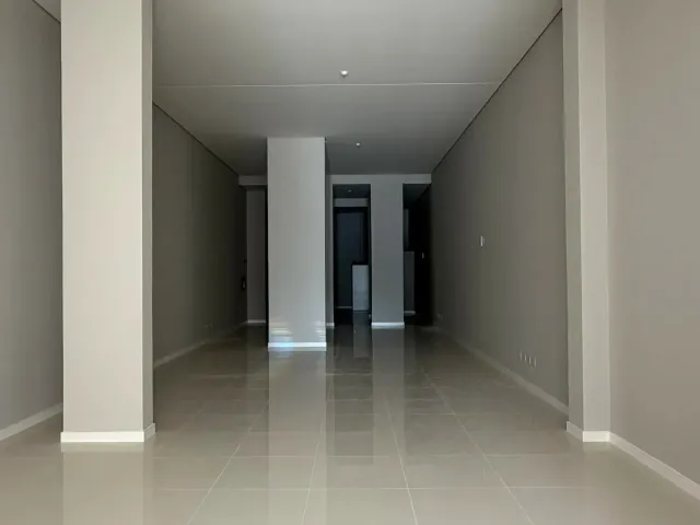 Sala à venda, no bairro Centro em Itapema