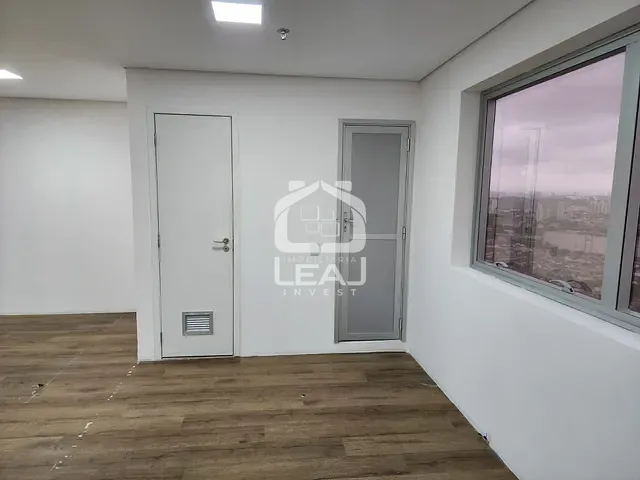 Sala à venda, no bairro Continental em Osasco