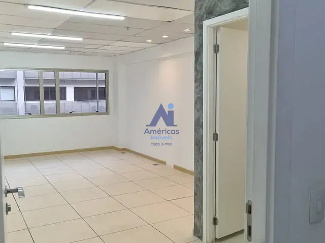 Sala com 27m², à venda, no bairro Barra da Tijuca em Rio de Janeiro
