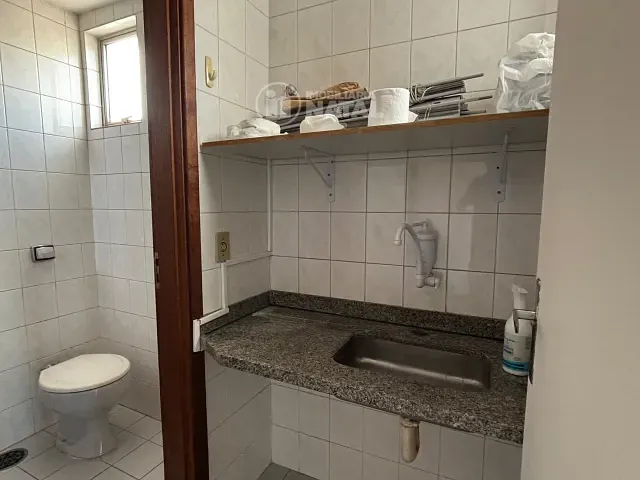 Sala com 44m², à venda, no bairro Jardim Londrilar em Londrina