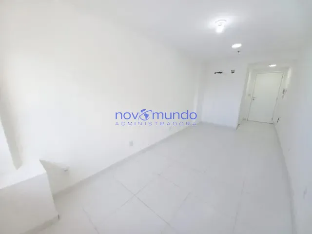 Sala com 24m², para alugar, no bairro Tijuca em Rio de Janeiro