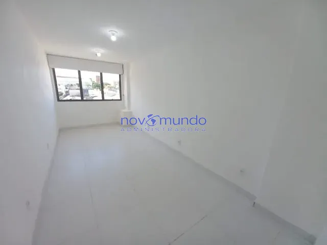 Sala com 24m², para alugar, no bairro Tijuca em Rio de Janeiro