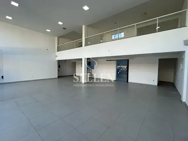 Sala com 193m², para alugar, no bairro Centro em Balneário Camboriú