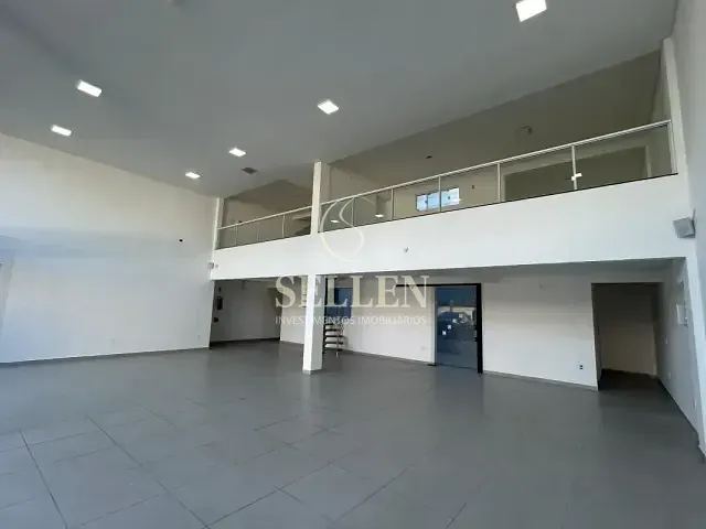 Sala com 193m², para alugar, no bairro Centro em Balneário Camboriú