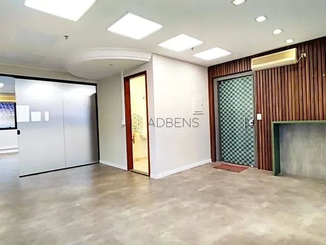 Conjunto comercial à venda ou para alugar, no bairro Moema em São Paulo