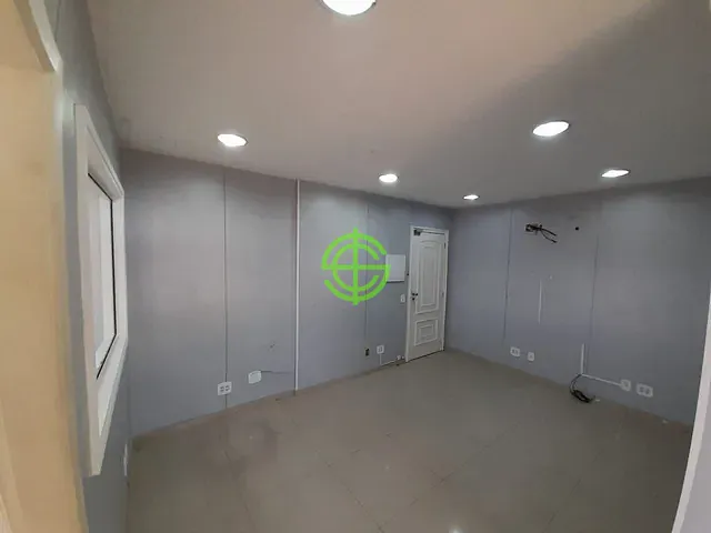 Sala com 52m², para alugar, no bairro Benfica em Rio de Janeiro