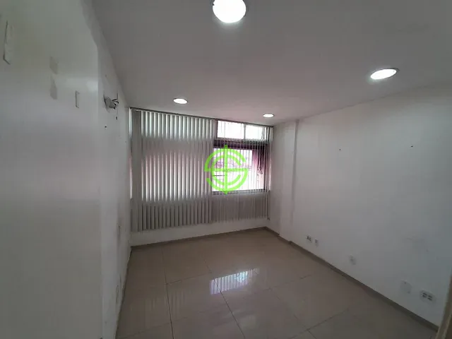 Sala com 52m², para alugar, no bairro Benfica em Rio de Janeiro