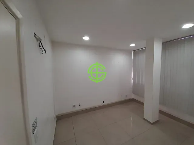Sala com 52m², para alugar, no bairro Benfica em Rio de Janeiro