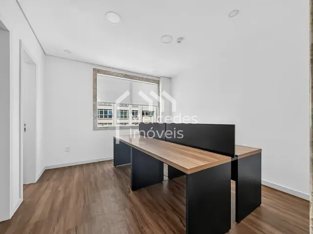 Sala com 120m², para alugar, no bairro Centro em Itajaí
