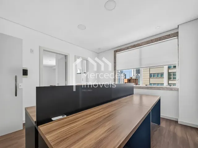 Sala com 120m², para alugar, no bairro Centro em Itajaí
