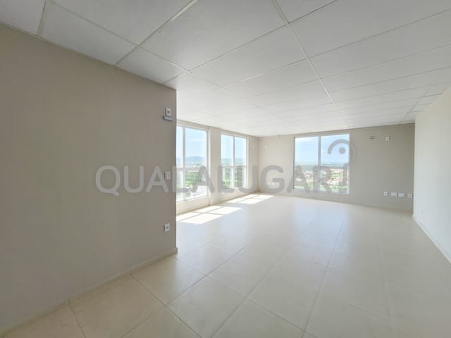 Sala para alugar, no bairro Aeroporto em Tubarão
