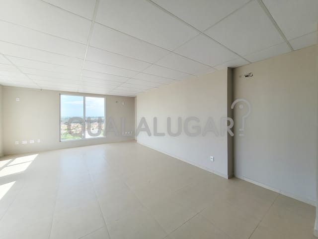 Sala para alugar, no bairro Aeroporto em Tubarão