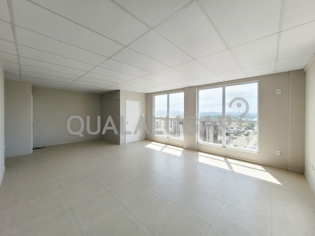 Sala para alugar, no bairro Aeroporto em Tubarão
