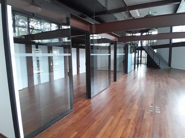 Sala com 143m², para alugar, no bairro Vila Madalena em São Paulo