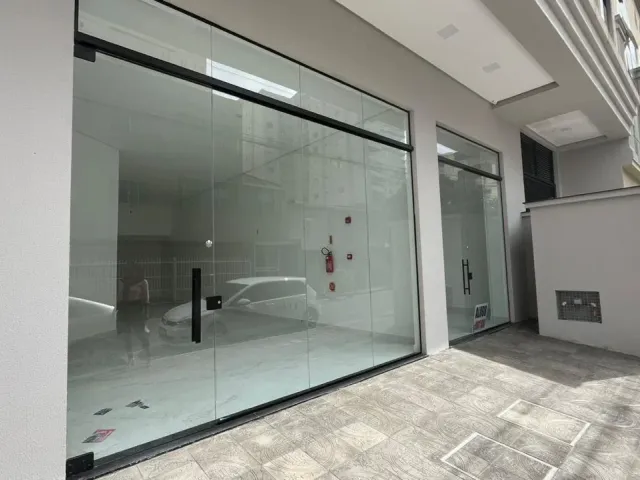 Sala à venda, no bairro Meia Praia em Itapema