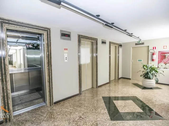 Sala à venda, no bairro Centro em Curitiba