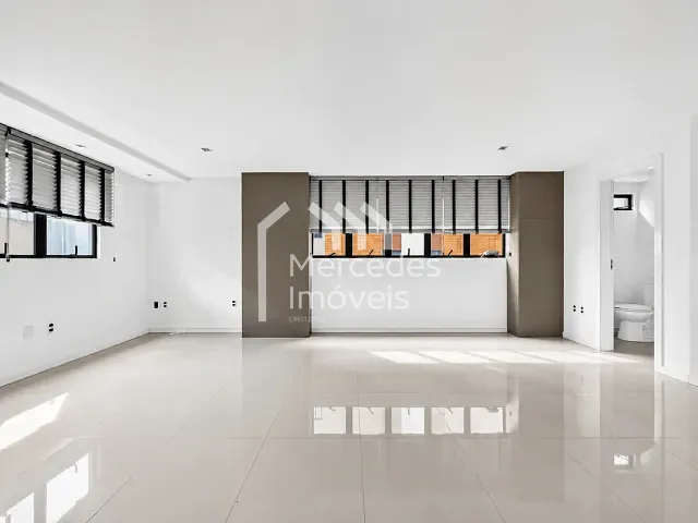 Sala com 39m², para alugar, no bairro Centro em Itajaí