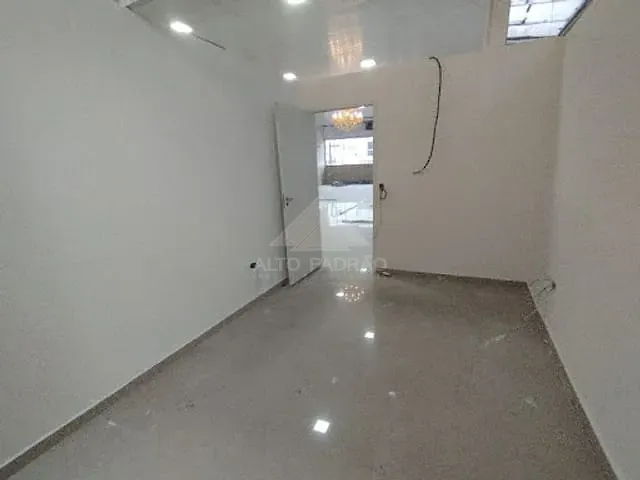 Sala com 12m², para alugar, no bairro Jardim Quarto Centenário em Mauá