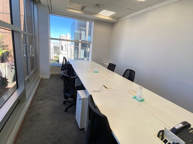 Andar corporativo com 350m², para alugar, no bairro Cerqueira César em São Paulo