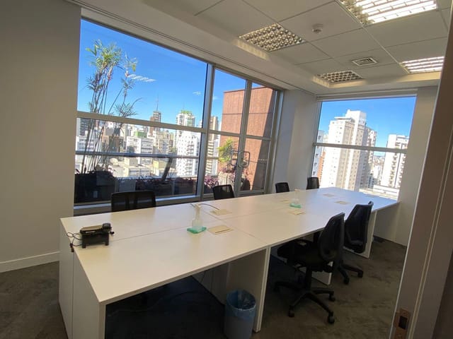 Andar corporativo com 350m², para alugar, no bairro Cerqueira César em São Paulo