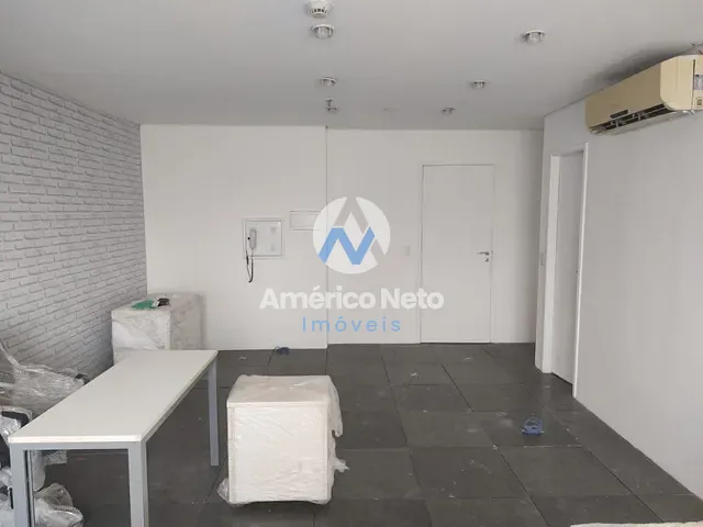 Sala com 32m², à venda, no bairro São Judas em São Paulo
