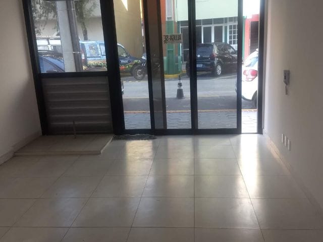 Sala com 32m², à venda, no bairro Jardim do Lago em Bragança Paulista