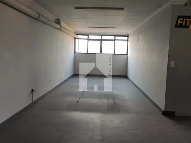 Loja com 340m², para alugar, no bairro Vila São José em Várzea Paulista
