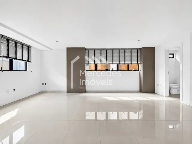 Sala com 39m², à venda, no bairro Centro em Itajaí