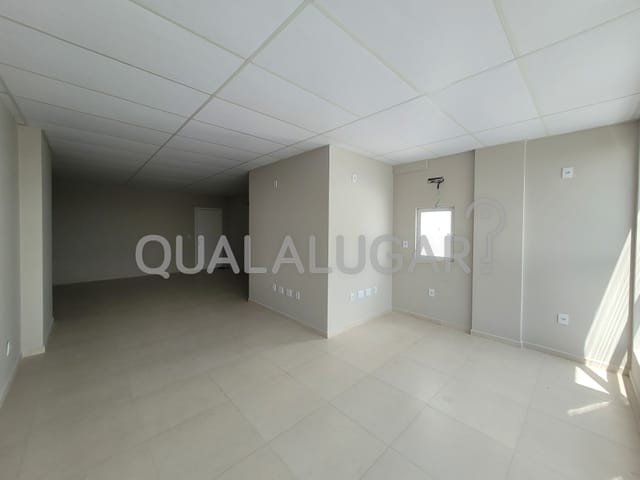 Sala para alugar, no bairro Aeroporto em Tubarão