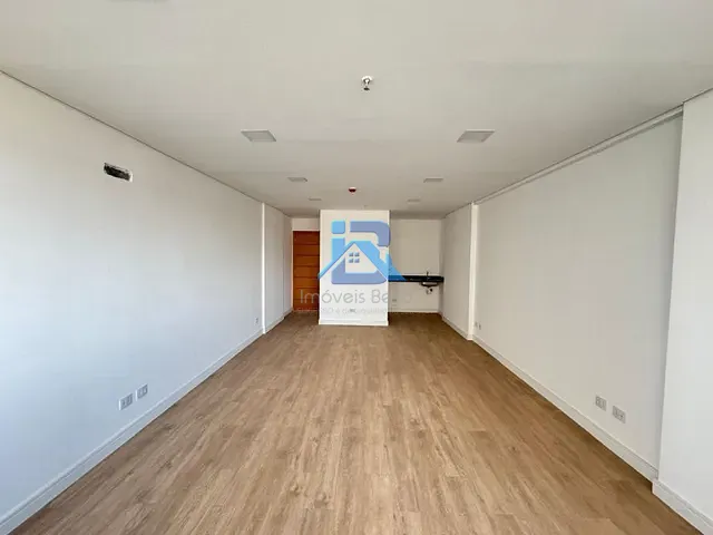 Sala à venda ou para alugar, no bairro Vila Brasileira em Itatiba