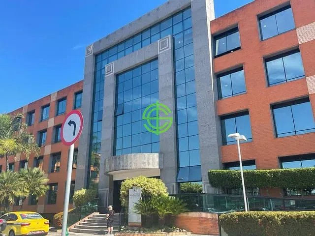 Sala com 32m², para alugar, no bairro Jacarepaguá em Rio de Janeiro
