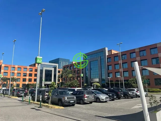 Sala com 32m², para alugar, no bairro Jacarepaguá em Rio de Janeiro