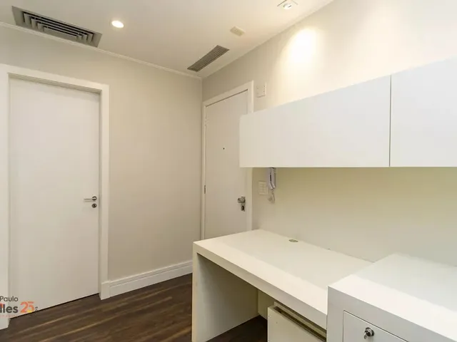 Sala para alugar, no bairro Centro em Curitiba